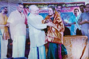 Guru Padmabhooshan Madavur Vasudevan Nair presented ‘Ponnada’